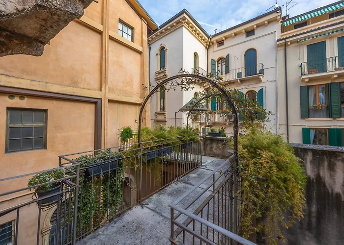 Residenza Palazzo Negri Appartement *