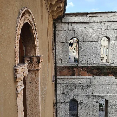 Residenza Palazzo Negri Апартаменты Верона