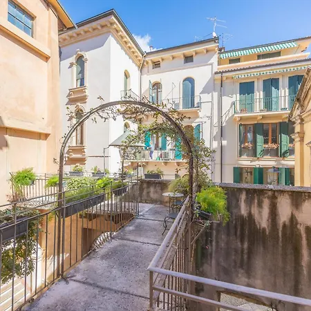 Residenza Palazzo Negri Lejlighed *